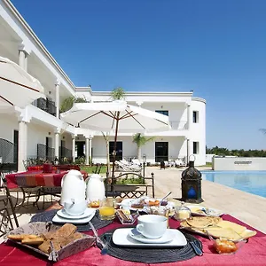 https://villa-agapanthe.hotelfesmorocco.com